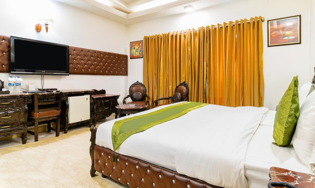 Hotel Baljeet Lodge New Delhi Ngoại thất bức ảnh